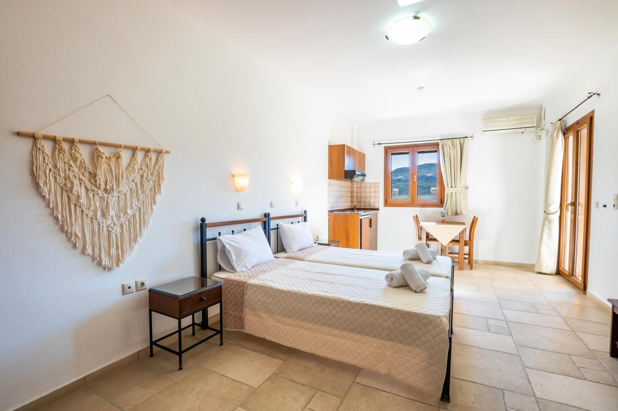 Petra Studios Карпатос Екстер'єр фото