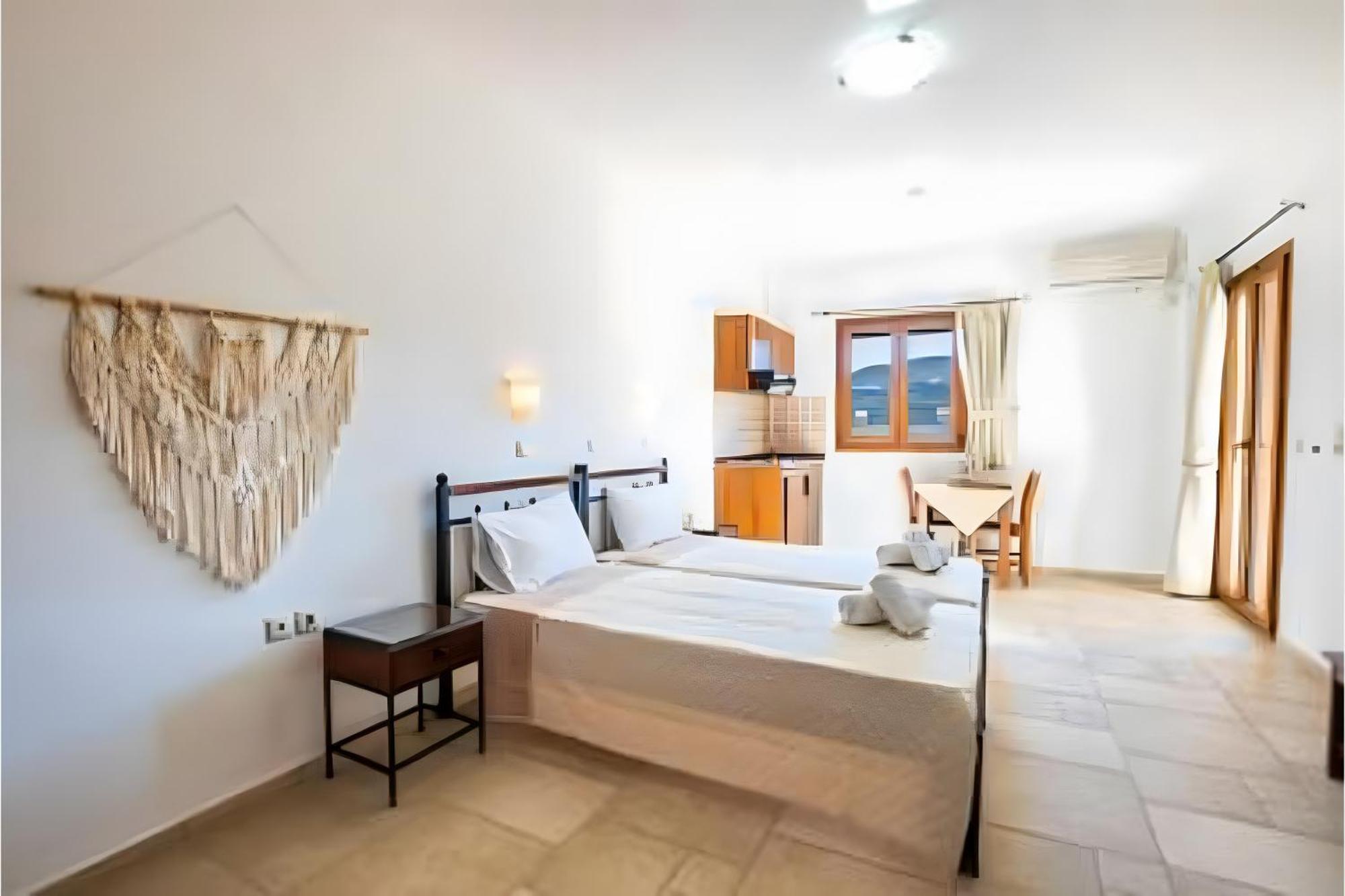 Petra Studios Карпатос Екстер'єр фото